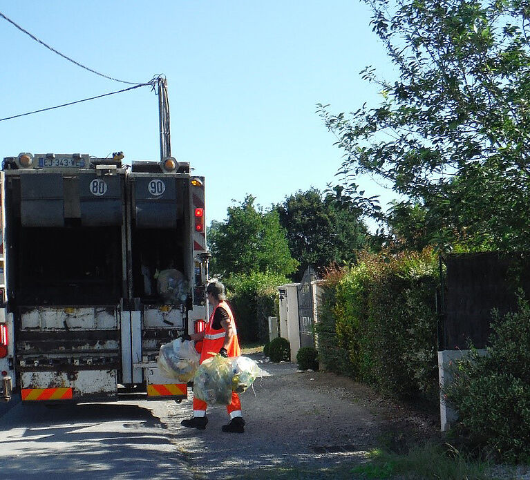 Compte tenu des conditions météorologiques d'hier, la collecte des déchets aura lieu lundi 14 et mardi 15 octobre selon les secteurs concernés.